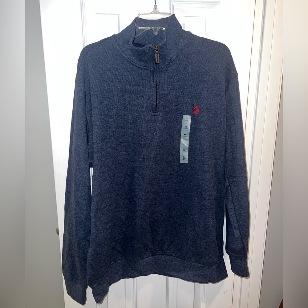 Men’s quarter zip sweater